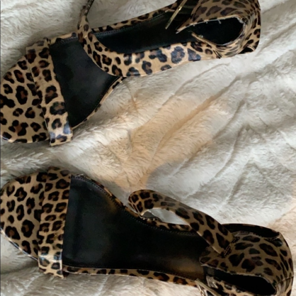 Leopard Print Pumps
